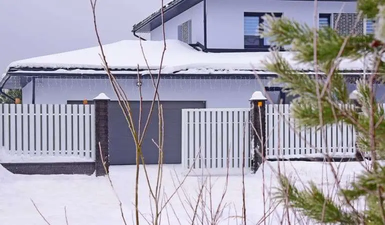 Откатные ворота в Тобольске